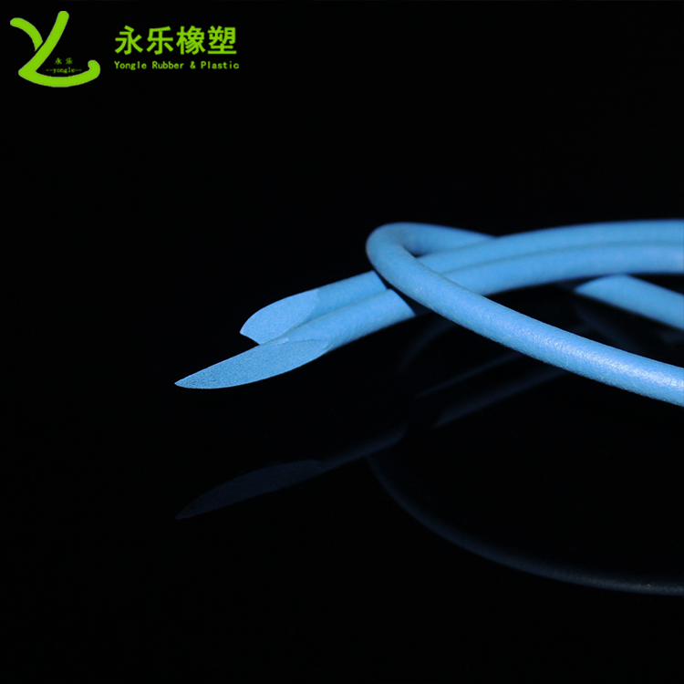 硅膠發(fā)發(fā)泡條，阻燃硅膠發(fā)泡圓條，耐高溫發(fā)泡硅膠條